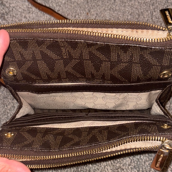 Michael Kors Black and Brown Crossbody - Picture 2 of 5
